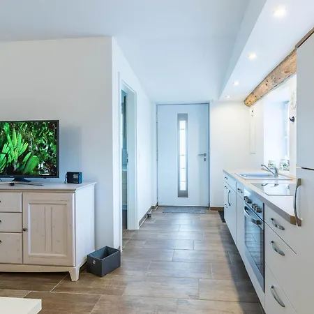 Daire Tilda Redewisch