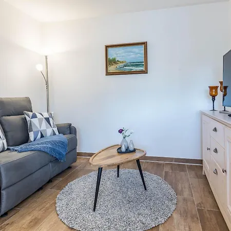 Tilda Apartment